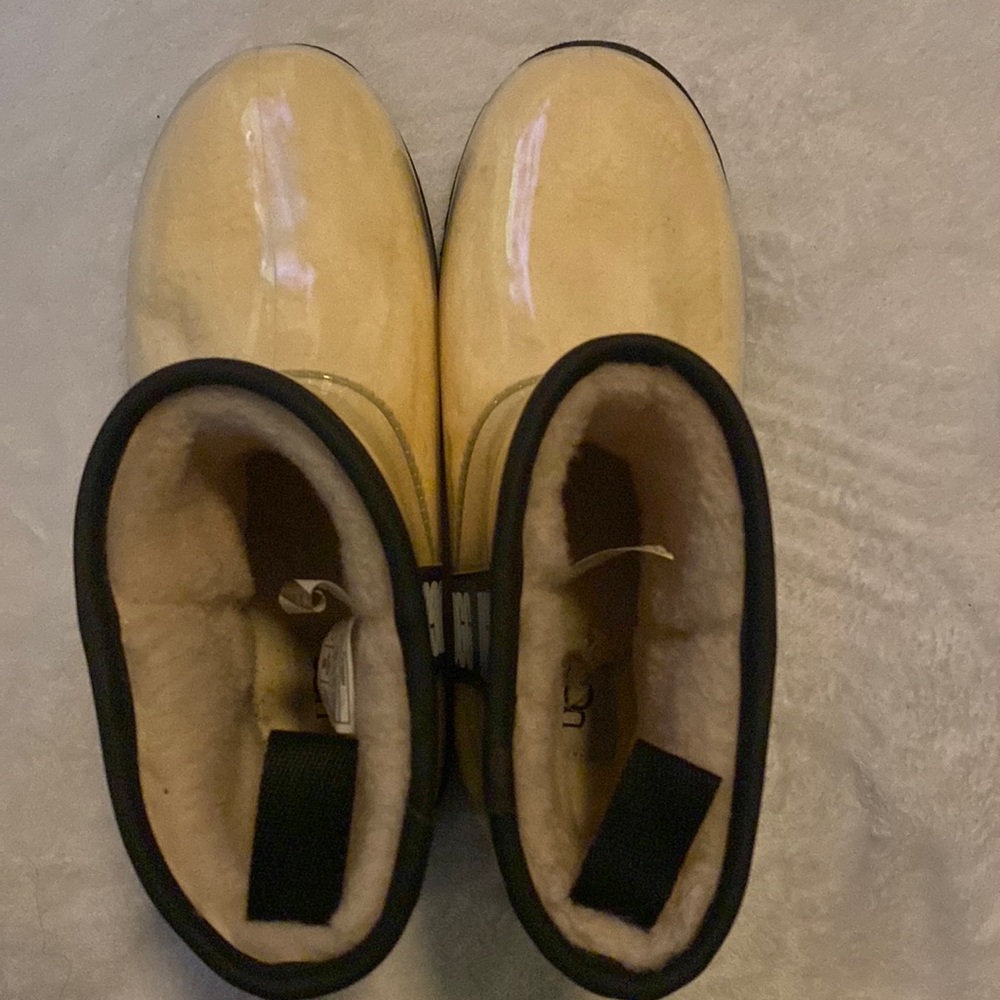 CLASSIC CLEAR MINI UGG